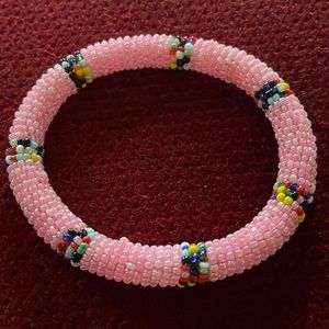Pink African beaded bracelet NWOT